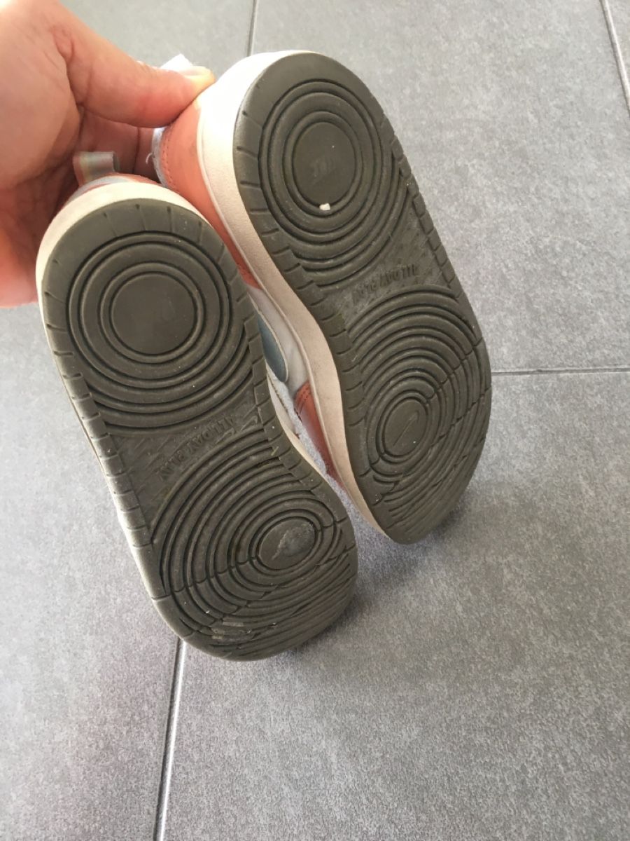 Nike Scarpe da donna: Nike Sneakers Gr. 37.5 Pastell Trendfarbe – Usato da Biel/Bienne venduto da Bolagol9 2