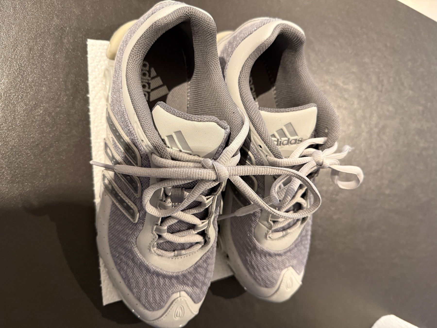 Adidas Scarpe da uomo: NEUE Adidas – Nuovo (secondo la descrizione) da Frick venduto da PCHB-12 1