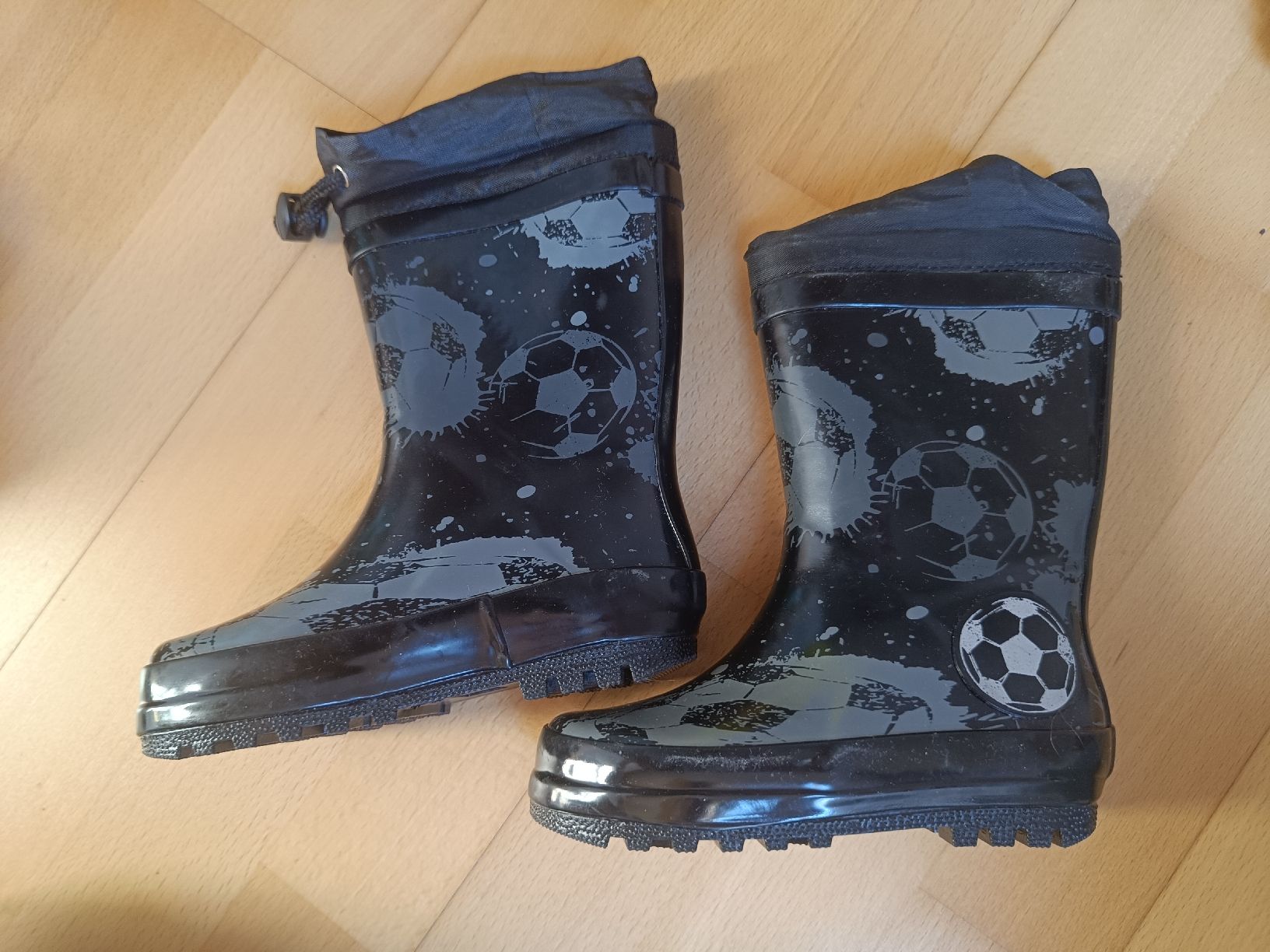 Scarpe per ragazzi: Gummistiefel Grösse 24 – Usato da Jaberg venduto da urig17. 1