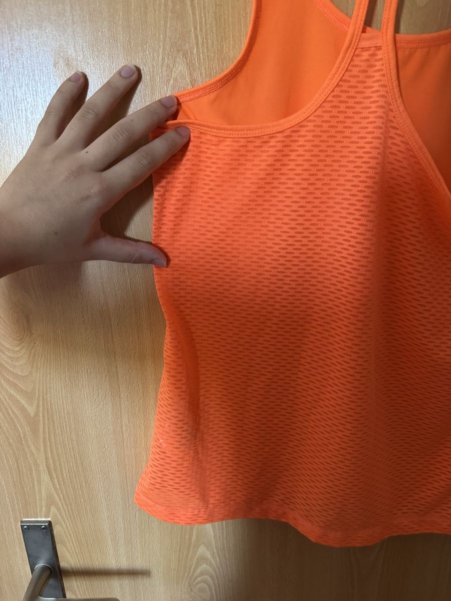 Top: Damen Sporttop Crivit Orange Grösse S – Nuovo (secondo la descrizione) da Ins venduto da maximal_30CHF 3