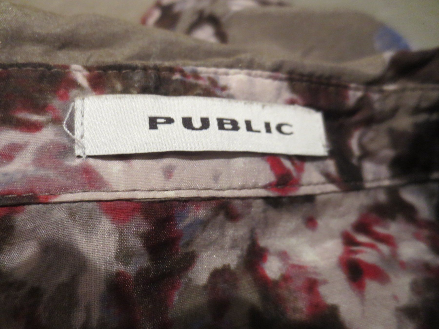 Blusen: Public Damenbluse Gr. 42 Seide/BW gemischt – Gebraucht aus Männedorf von Livingston 2