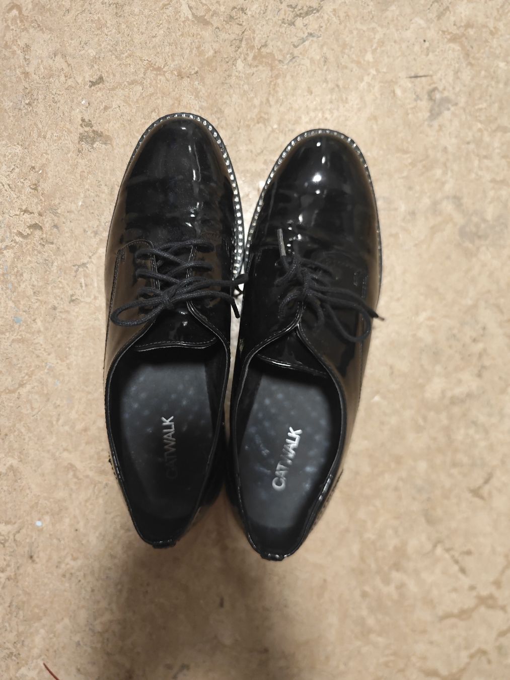 Scarpe da donna: Catwalk Lack Schuhe, schwarz, Gr. 39 – Usato da Wädenswil venduto da macik 1