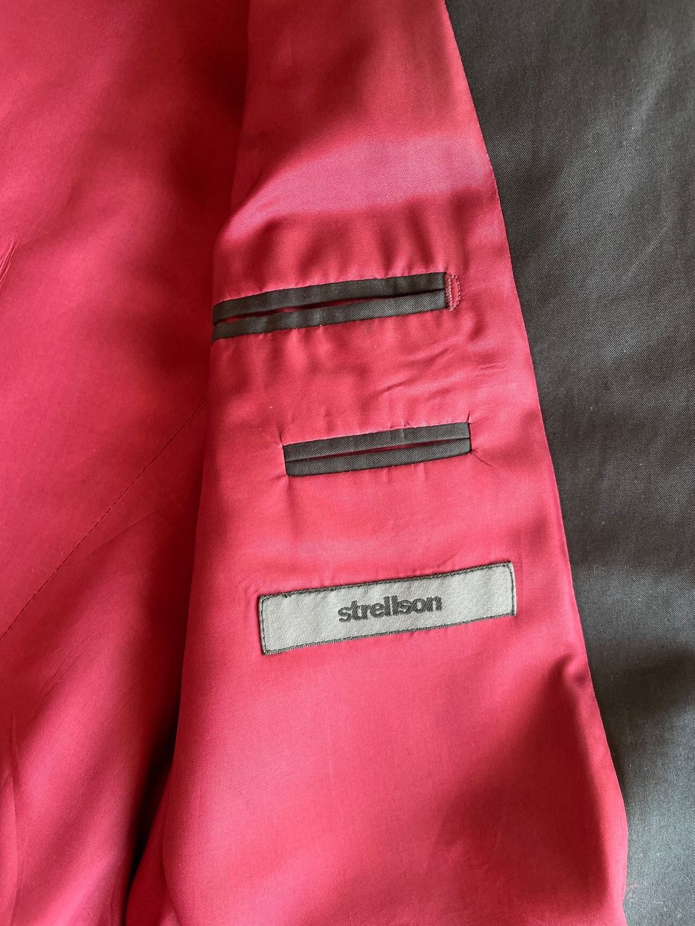 Strellson Vestes: Strellson schwarzer Blazer grösse 48 – D'occasion à Felben Wellhausen par Greuter 1
