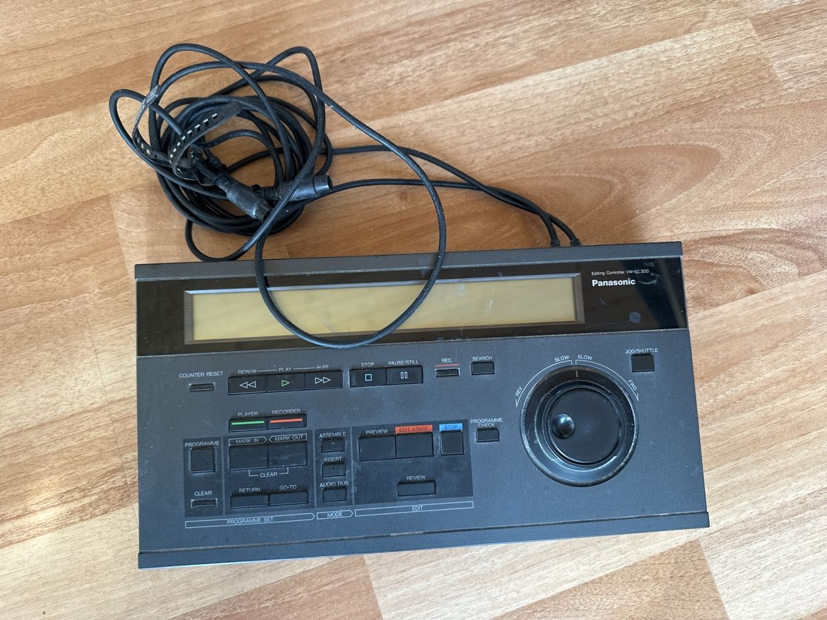 Panasonic Registratori: Panasonic Videomischer WV-EC300E – Usato da St. Gallen venduto da mai_2lcj