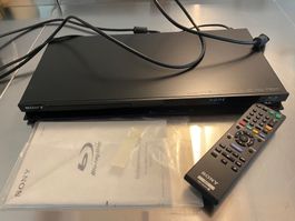 Sony Blu-ray Player BDP-S570 mit Fernbedienung und Anleitung