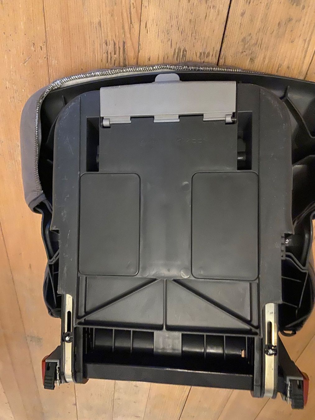 Seggiolini per auto: RÖMER Autositz/Sitzerhöhung – Usato da Zofingen venduto da celebridade 3