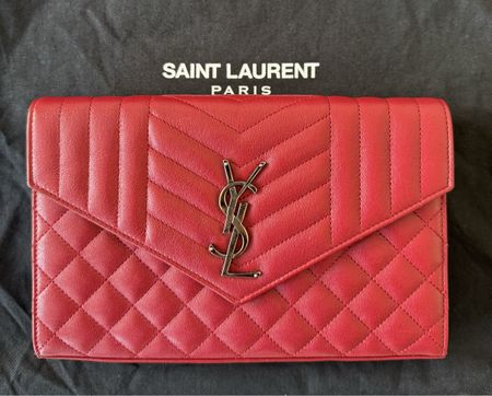 Saint Laurent YSL Monogram Envelope Quilted Tasche Rot Med.