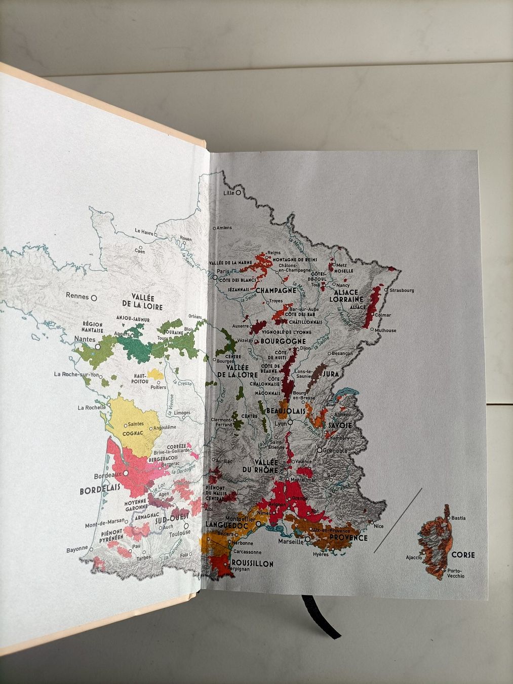 Bücher: Le guide Hachette des vins 2024 / Stéphane Rosa / Hachette – Gebraucht aus crans montana von AB3963 1