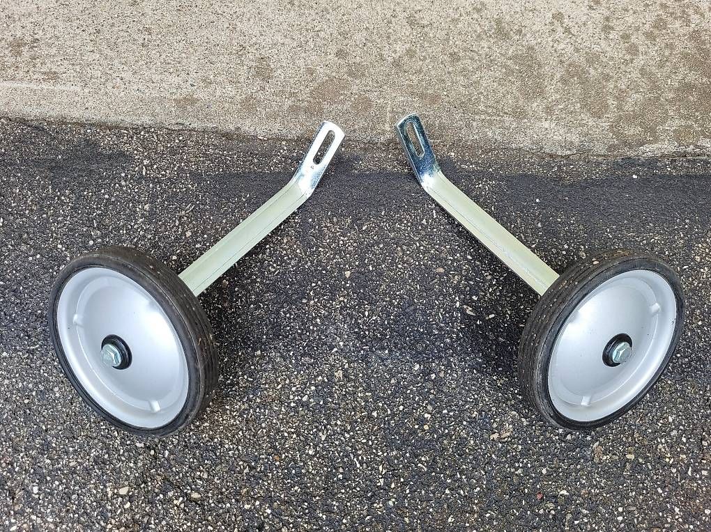 Puky Velos: Kinderfahrrad mit Stützrädern, 16" – Gebraucht aus Urdorf von Free-Lancer 2