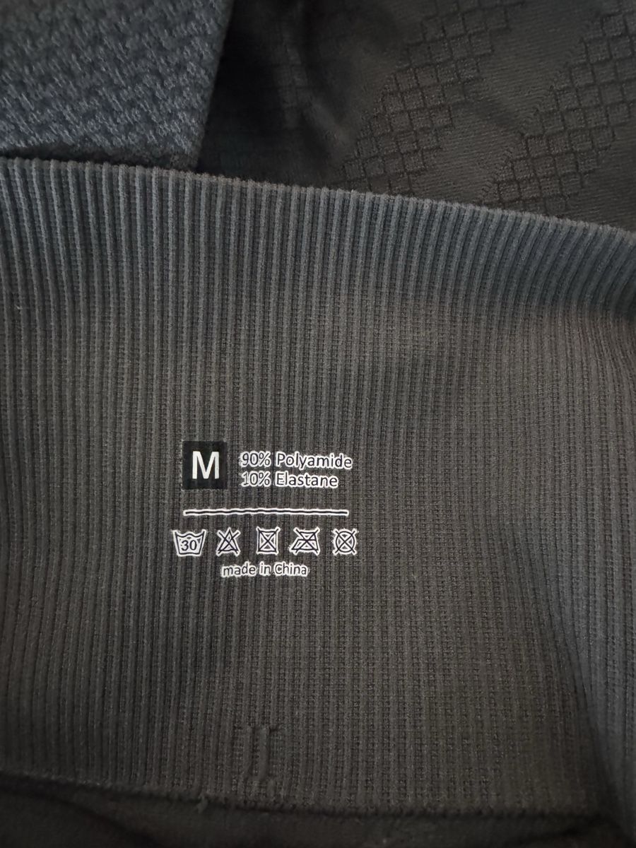 Leggings: Legging de sport taille M, Nouveau – Nuovo e nell'imballaggio originale da Meyrin venduto da cak_5np9 2
