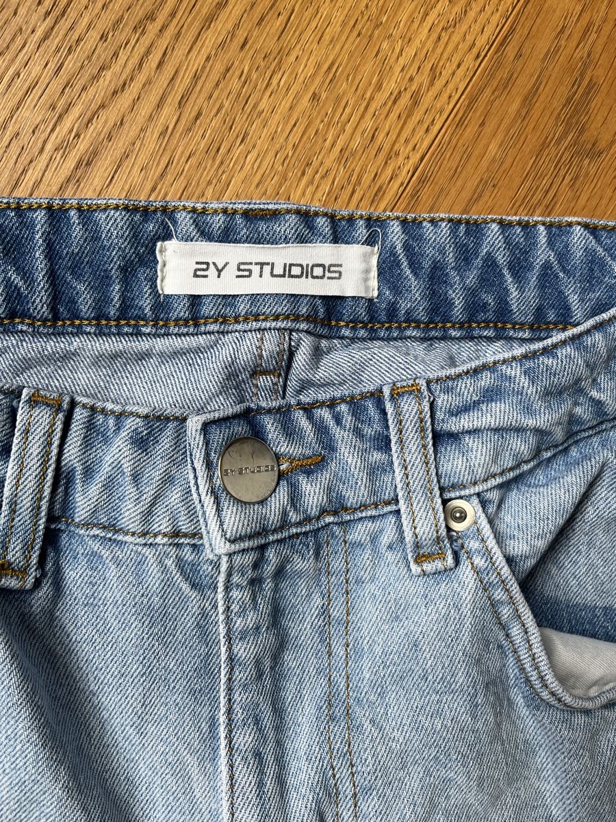 Jeans: 2Y Studios Jeans, Grösse 29 – Nuovo (secondo la descrizione) da Sigriswil venduto da Krugle83 2