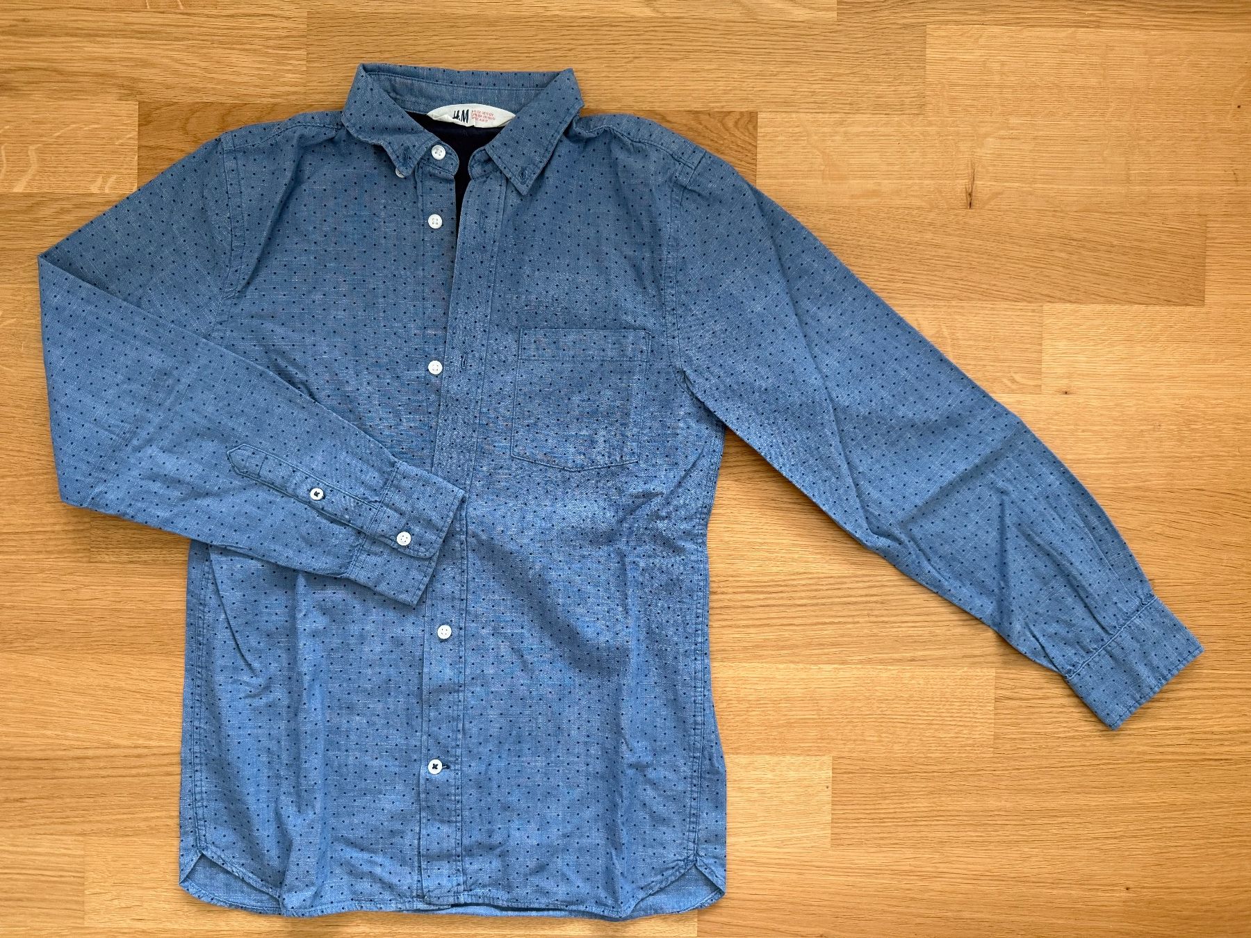 Hemden, T-Shirts & Polos: Langarmhemd mit Punkten Gr 152/164 – Gebraucht aus Hünibach von rotestandem01