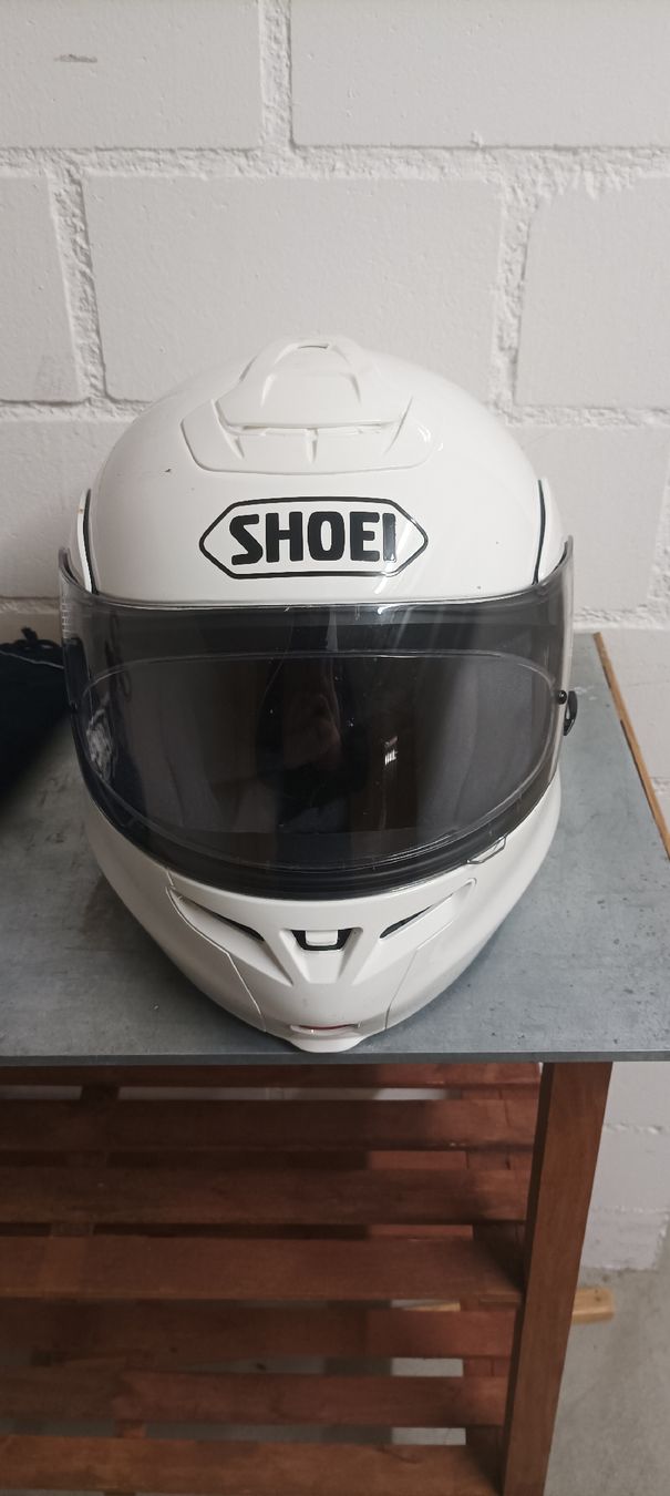 Shoei Caschi & visiere: Shoei Multitec Motorcycle Helmet - White - Great Value! – Usato da Grenchen venduto da jan_y9fp