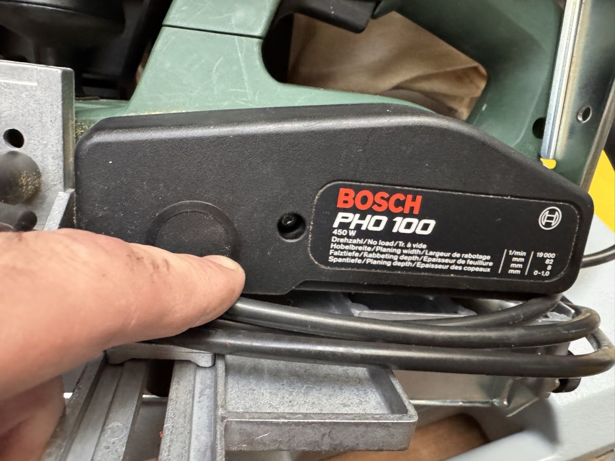 Tutti gli attrezzi: Bosch PHO 100 Hobel mit ug37 halter – Usato da Künten venduto da tot_bw26 1