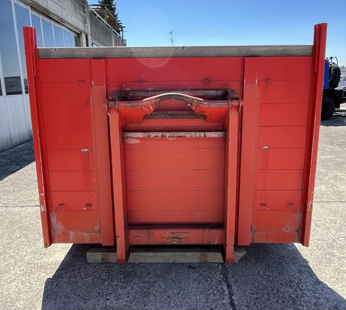 Contenitori edile: Abrollmulde / Abrollpritsche – Usato da oberwil-lieli venduto da dolomit01 5