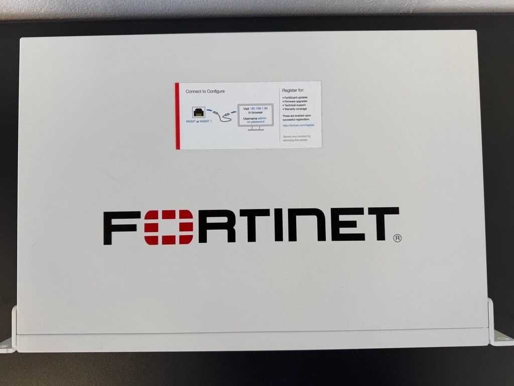 Fortinet Firewall: FORTINET FortiGate 200E Firewall – Usato da Wetzikon ZH venduto da legicitservicedesk 2