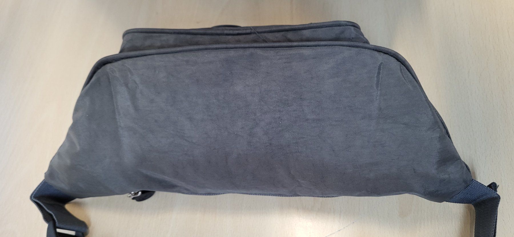 Taschen: Graue Bauchtasche mit 4 Fächern Neu – Neu und originalverpackt aus Figino von mayam63 3