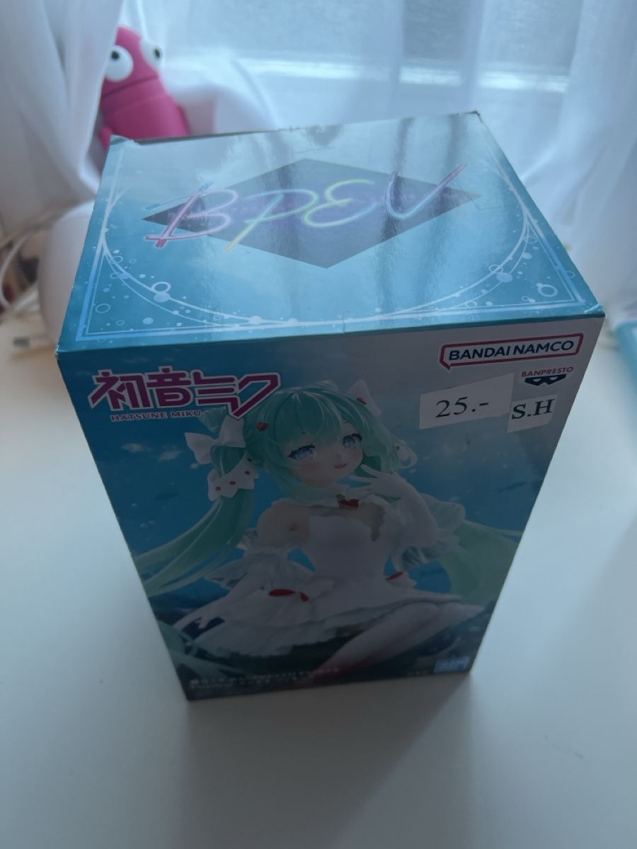 Statuette: Hatsune miku figur geöffnet – Usato da Zuchwil venduto da PonyPopArt