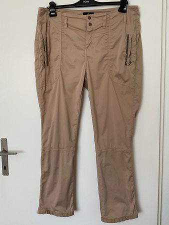 MONARI schöne Hose Gr 42/44 gem Masse, Creme