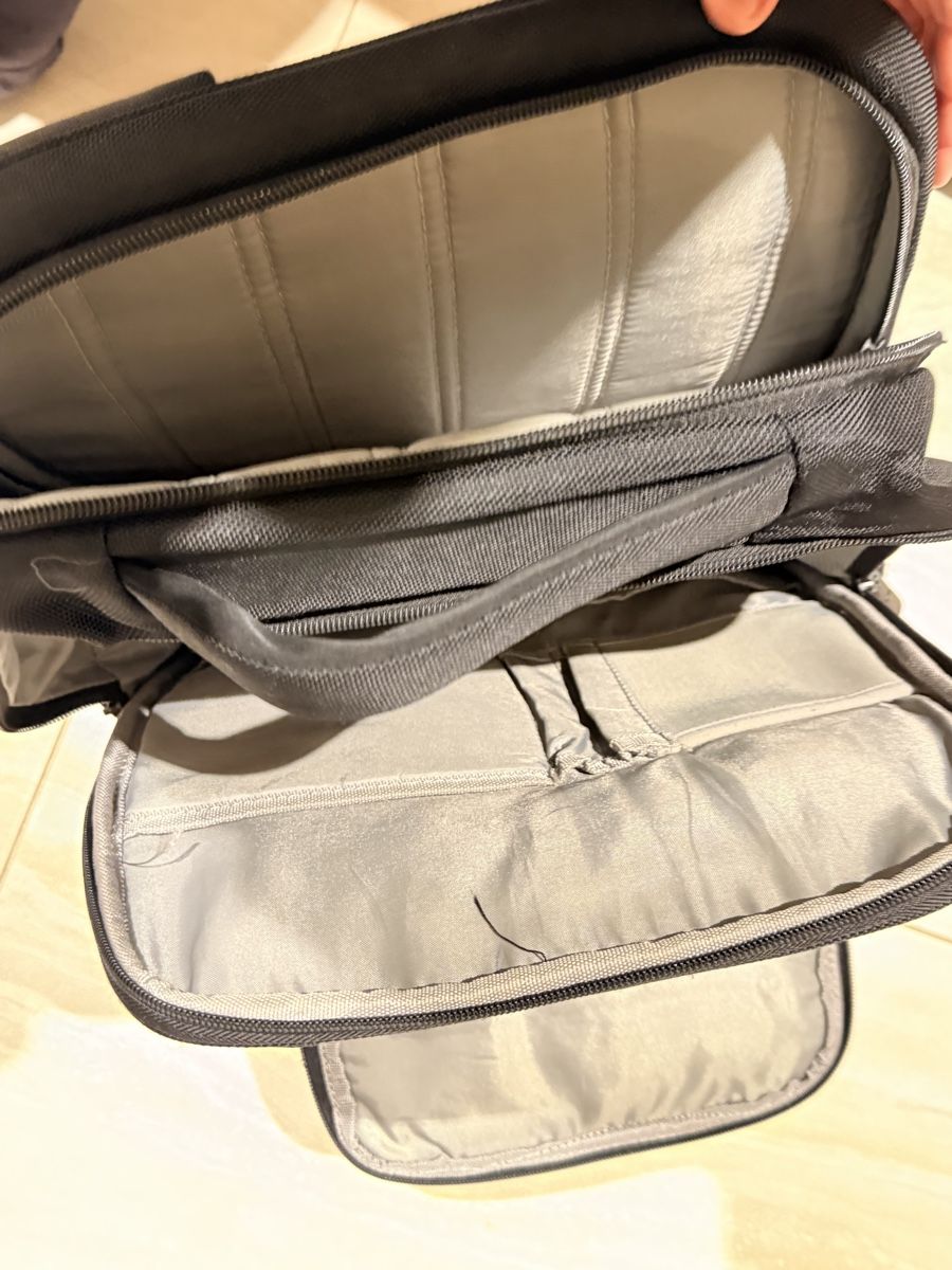 Zaini: HP Laptop Backpack - Like New Condition - Black! – Usato da Paradiso venduto da Ixaya.studio 4