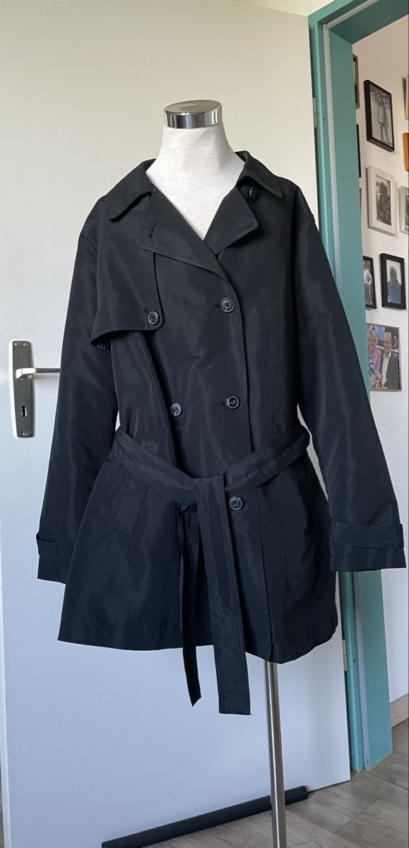 C&A Giacche: Schwarze Damenjacke, Grösse 50, – Usato da Schwerzenbach venduto da Muffi01