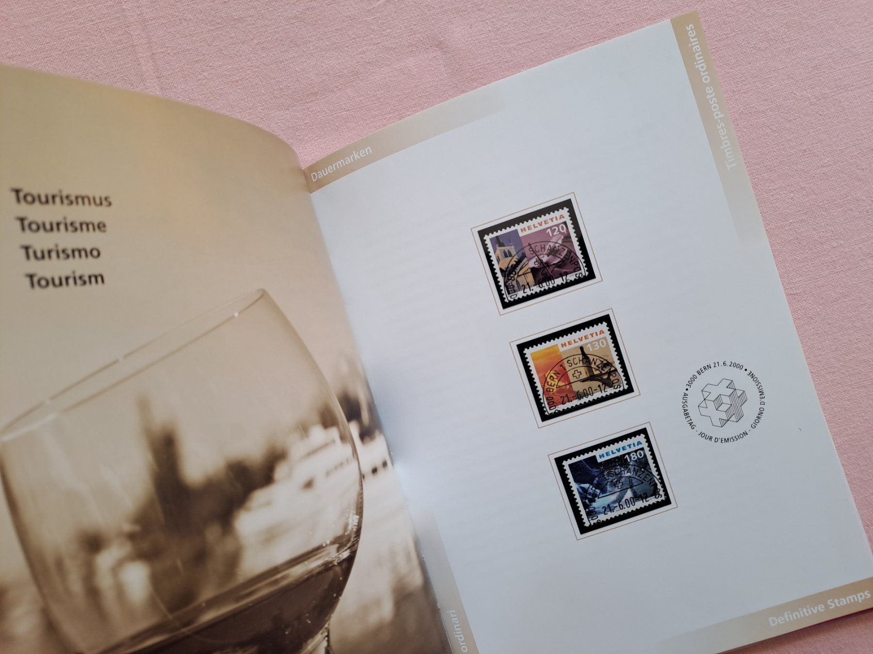 Tutti i francobolli: original Jahrbuch Briefmarken CH Post 2000 Halbmondstempel – Usato da Ostermundigen venduto da pedru8 7