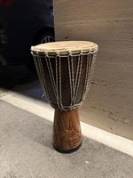 Holz Djembe Trommel handgeschnitzt, sehr guter Zustand! 🥁