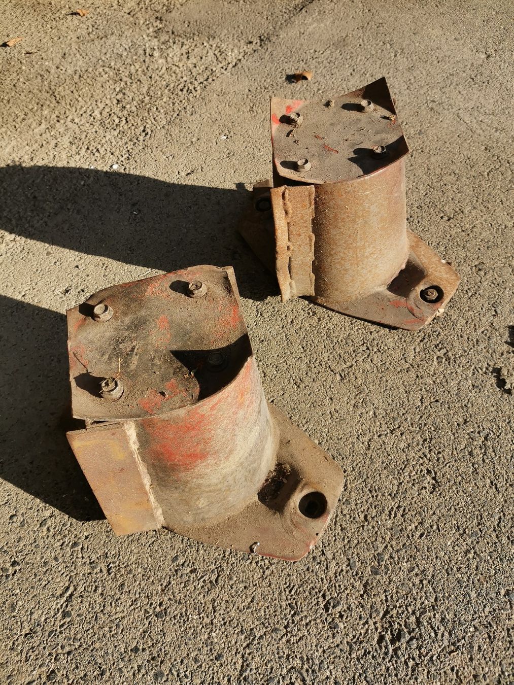 Raccolta foraggio grezzo: Kuhn Rotondo Mähscheibe – Usato da Schenkon venduto da Steyr30 2