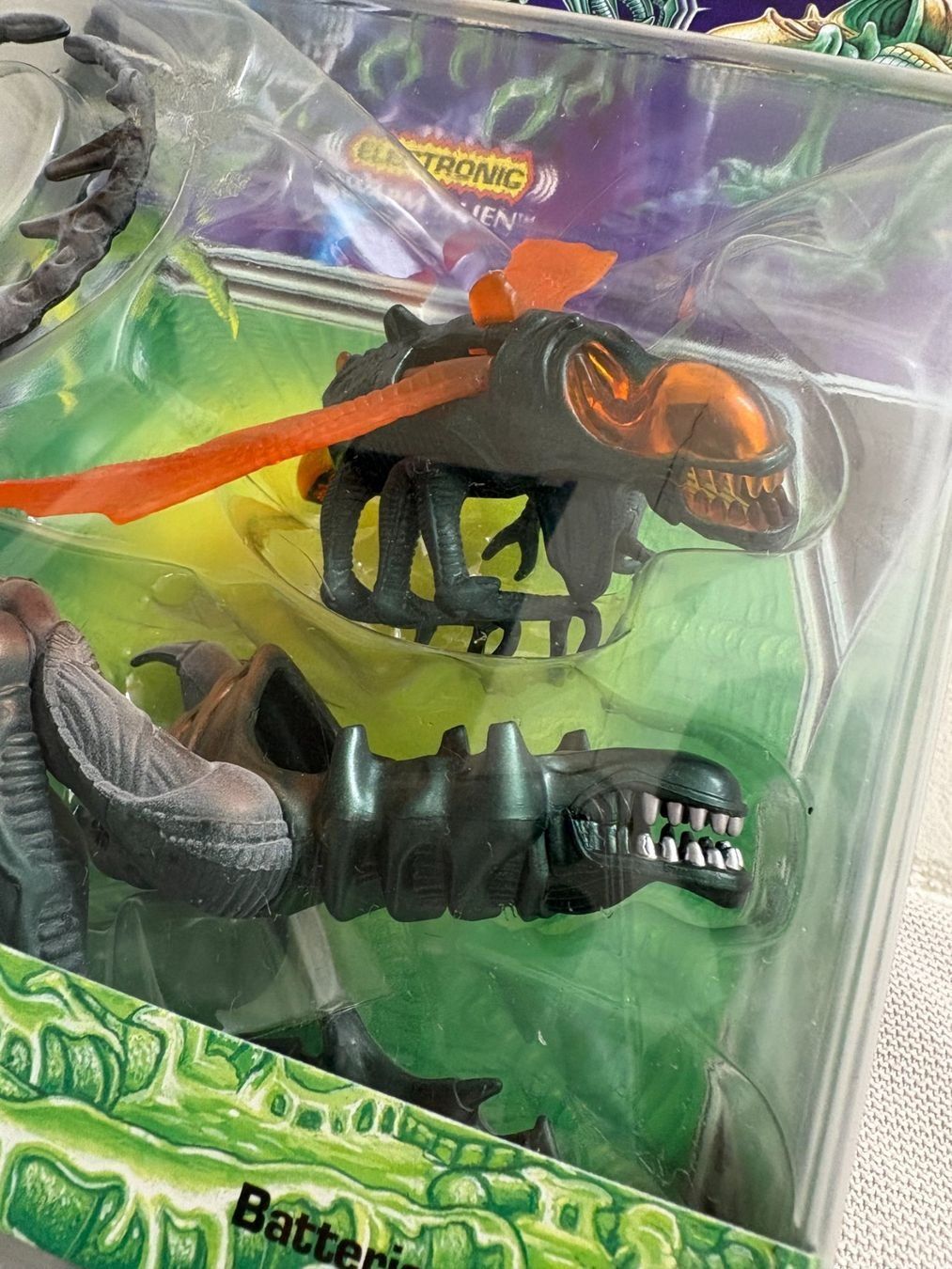 Figuren: NEU Electronic Swarm Alien Action Figur Vintage 1994 – Neu und originalverpackt aus Ottenbach von TimelessEmotions. 4