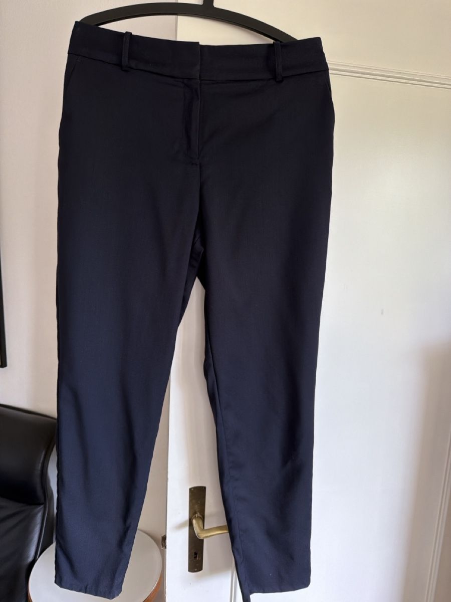 Sezane Pantaloni: Sezane pantalon marine Gustavo – Usato da Lausanne venduto da Pascal9999