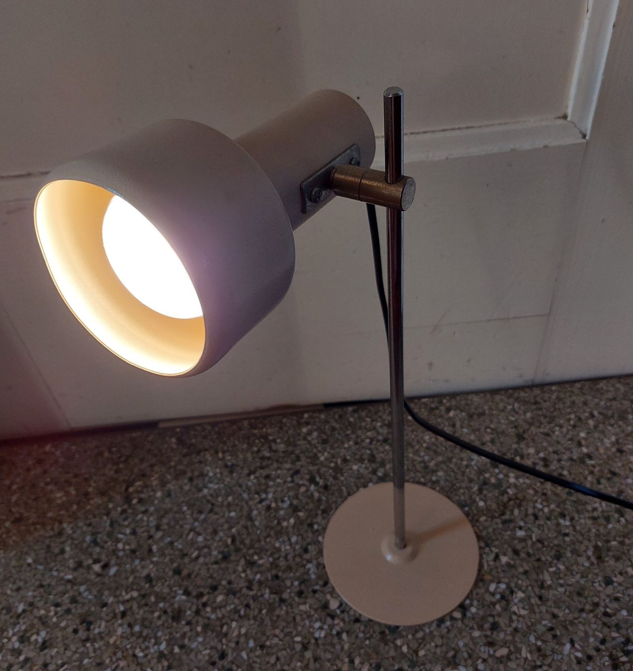 Lampade: Vintage Spotlampe hellbeige – Usato da Thun venduto da nad_x8nk 2