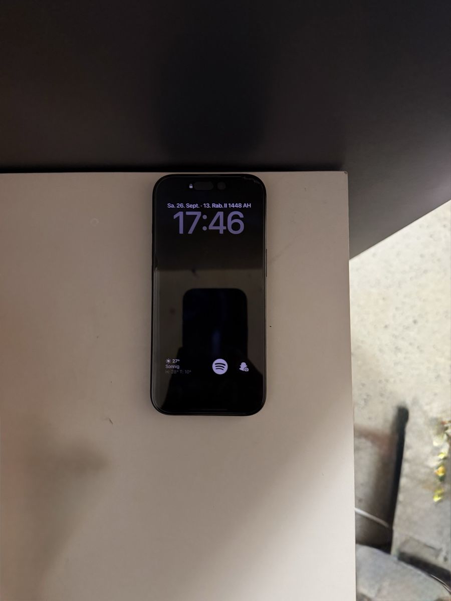 Apple Handys / Smartphones: iPhone 16 pro 5125 GB  – Gebraucht aus Basel von KingKhallid 2