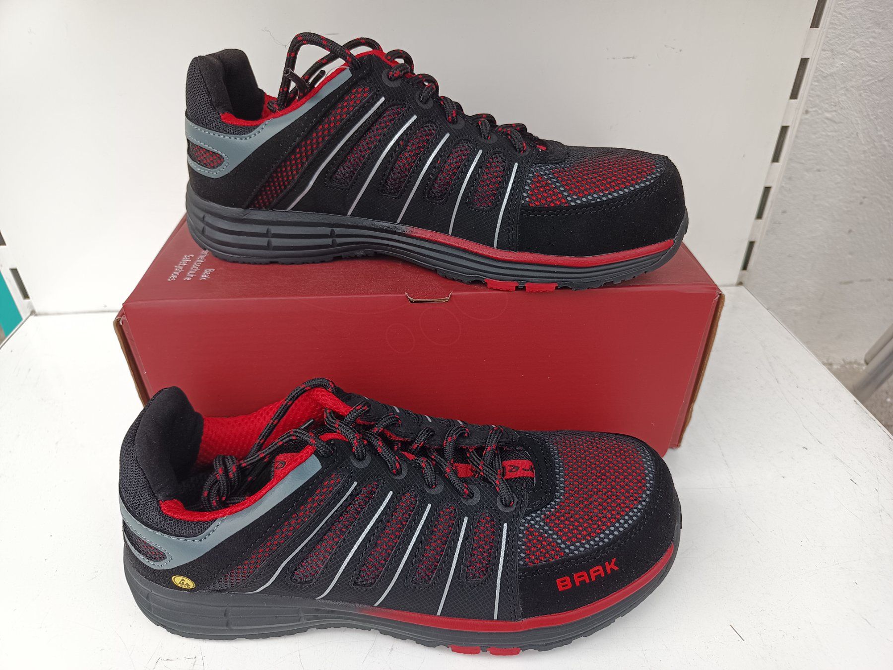 Scarpe da uomo: Baak Sicherheitsschuhe S1P SRC 39 – Nuovo e nell'imballaggio originale da Oberegg venduto da 19franzi94 1