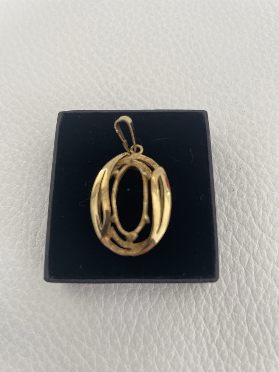 Anhänger: Anhänger 3x2 cm Gold überzogen – Gebraucht aus Rüti ZH von kar_xx9l