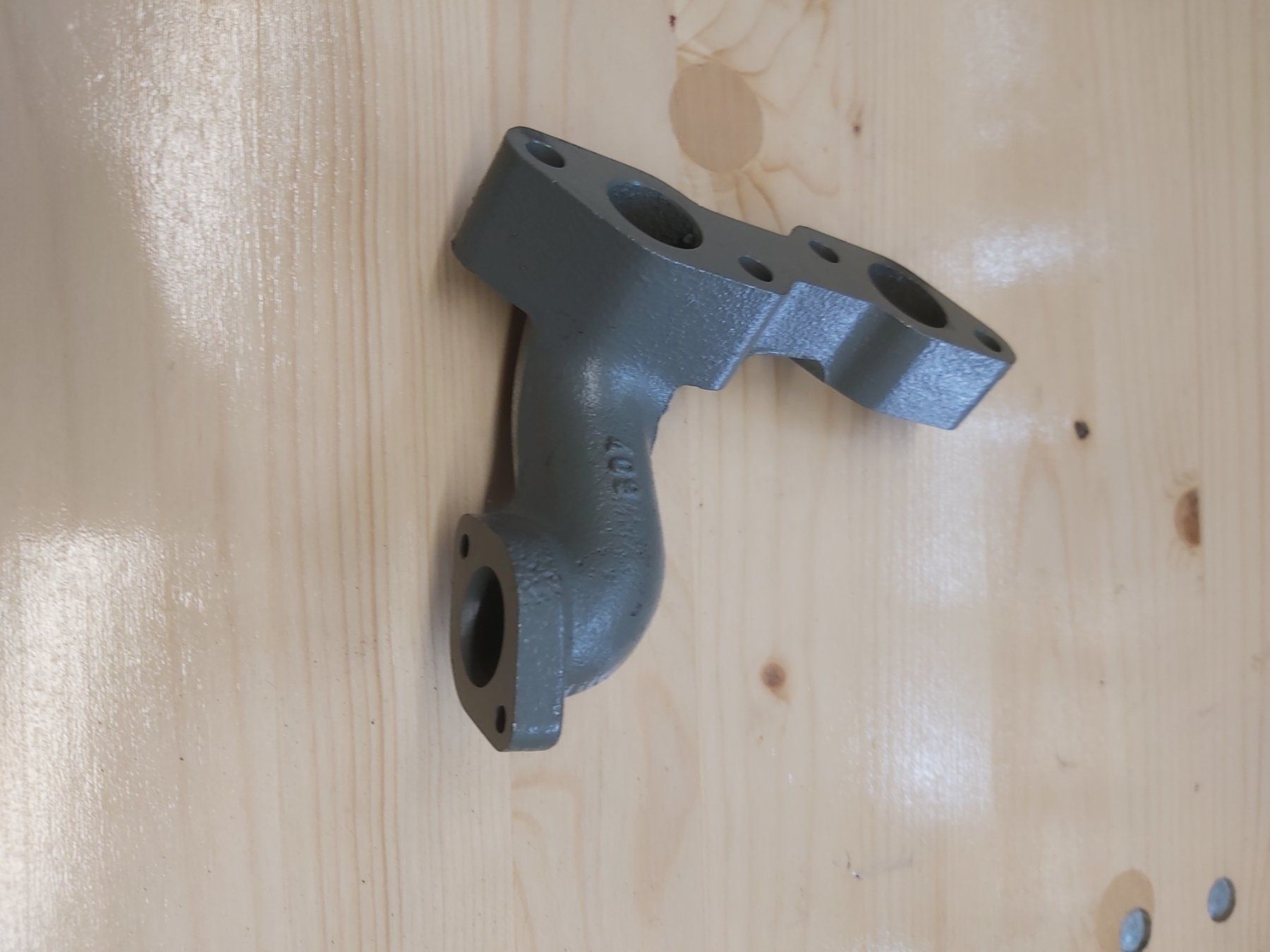 Trattori: Vergaserflansch MAG 1045 – Usato da Riedtwil venduto da Scania94D- 2