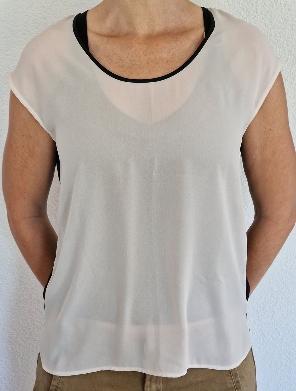 Esprit Camicette: Bluse Esprit locker fallend schwarz / weiss Gr. 34 neuwertig – Nuovo (secondo la descrizione) da Nebikon venduto da Japostyle