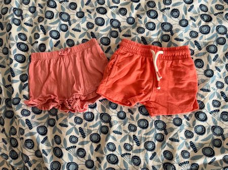2x orange/pinke Shorts, Größe 74, guter Zustand