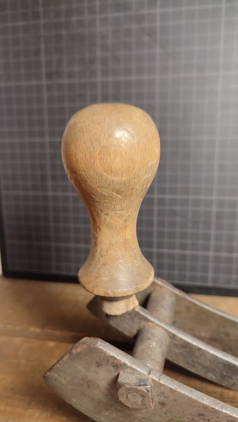 Coltelli da cucina: Wunderschönes altes Wiegemesser Doppel-Klinge – Usato da Gelterkinden venduto da MYSTOREFORYOU4460 6