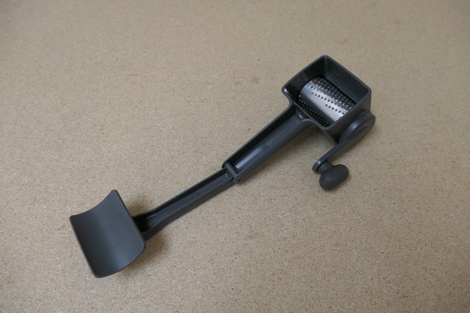 Zyliss Elettrodomestici da cucina: Käsereibe Zyliss Professional – Usato da Reinach BL venduto da vep01 1