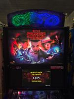 Wunderschöner Flipper Stern Stranger Things mit Zubehör