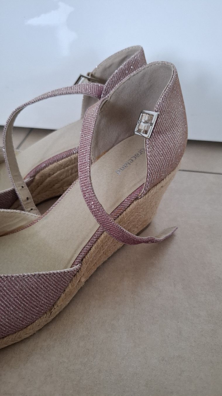 Scarpe da donna: Keilsandaletten - Grösse 40 – Nuovo (secondo la descrizione) da Rickenbach b. Wil venduto da VeryLovelyThings 1