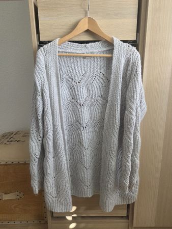 Zebra Strickjacke, Grösse M, Grau, kuschelig warm!