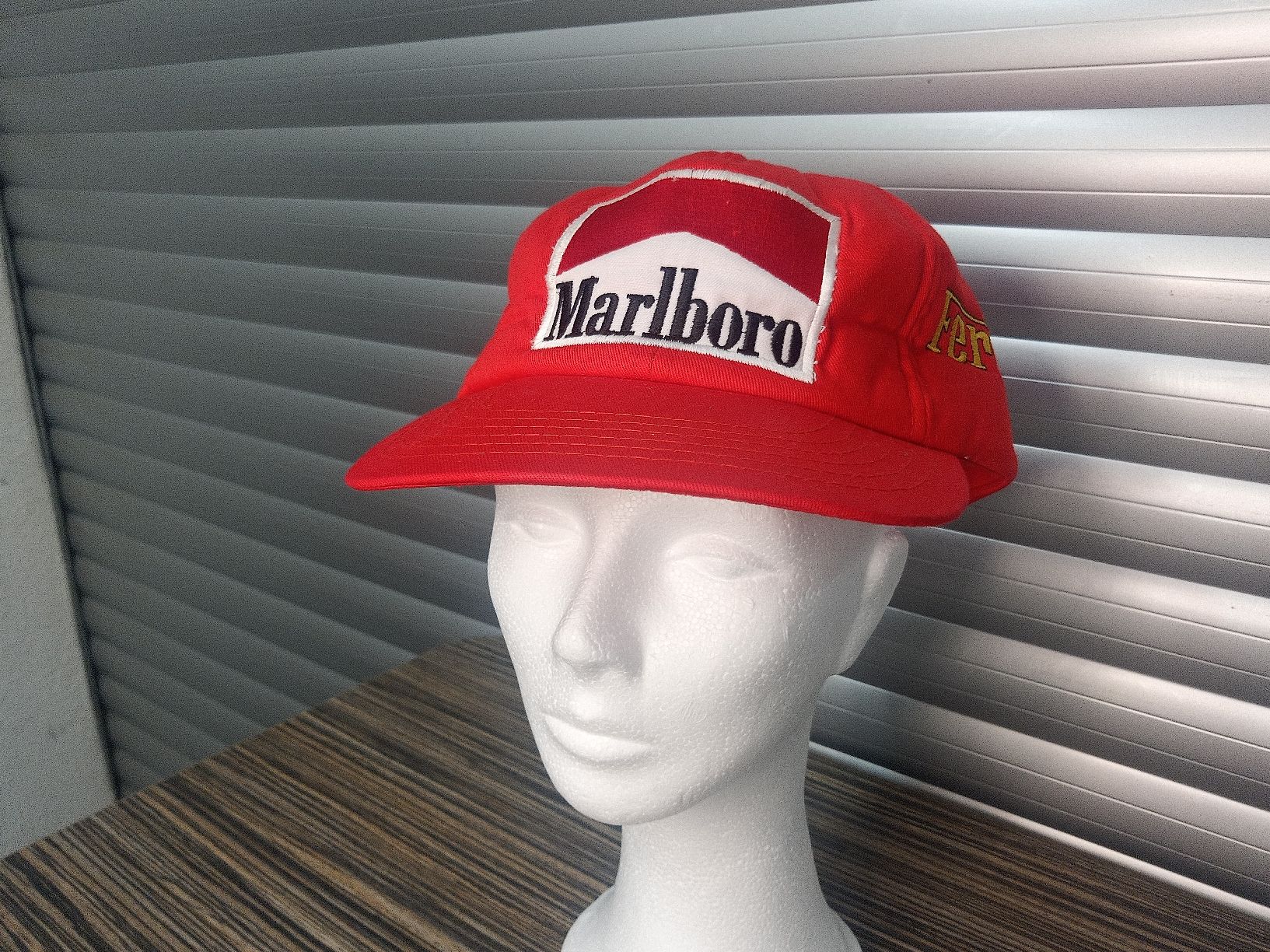 Copricapi, berretti & cappellini: Ferrari Cap Marlboro  – Nuovo (secondo la descrizione) da Reiden venduto da Zofi-Brocki 1