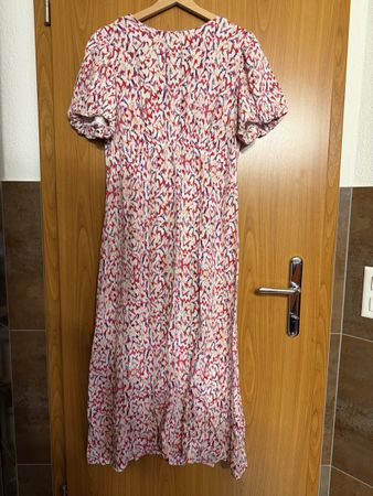 Kleid mit Muster Grösse M kurzer Arm guter Zustand