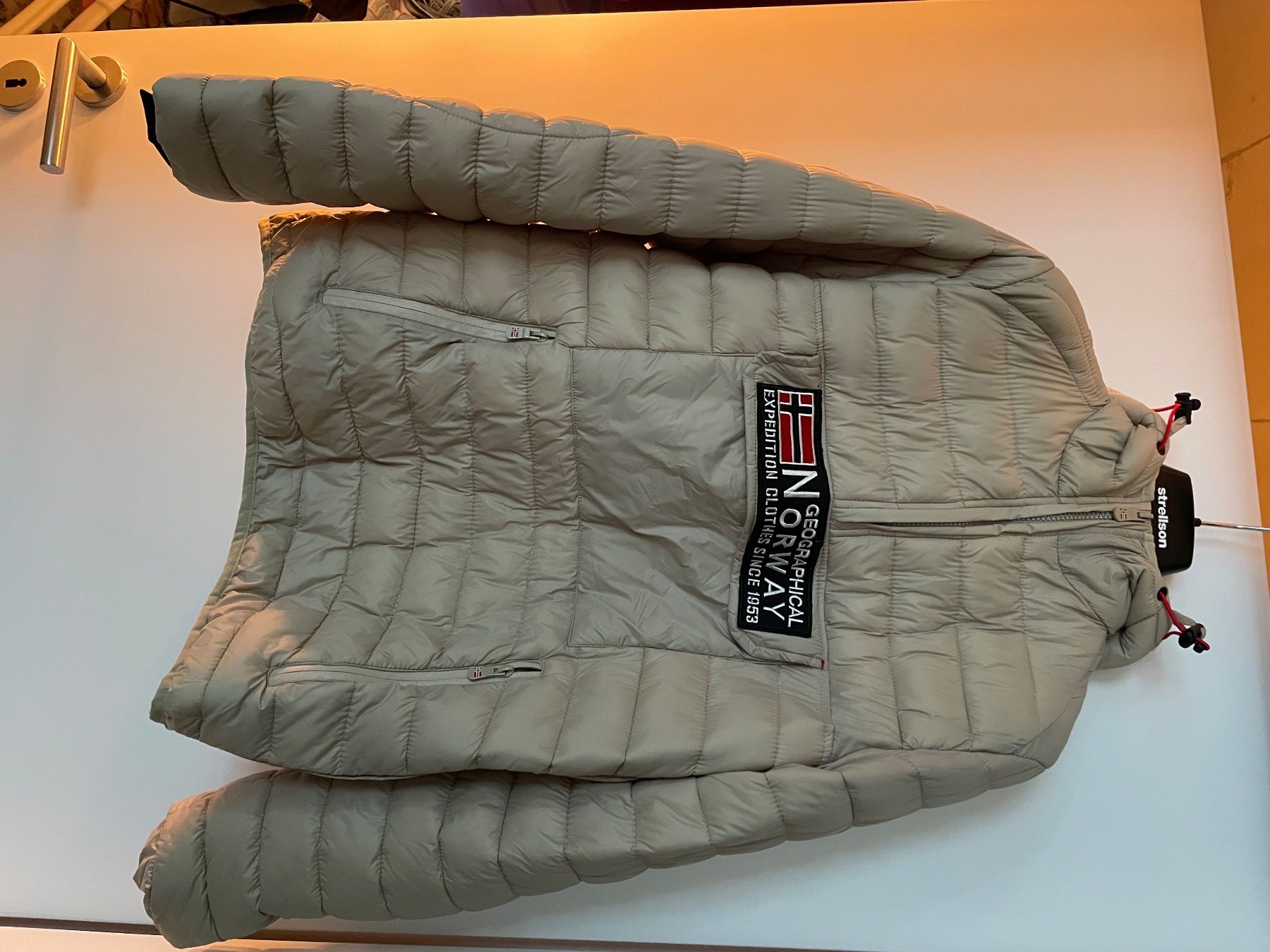 Giacche: Steppjacke Gr. M, beige, Norway – Nuovo (secondo la descrizione) da Zürich venduto da Lato05
