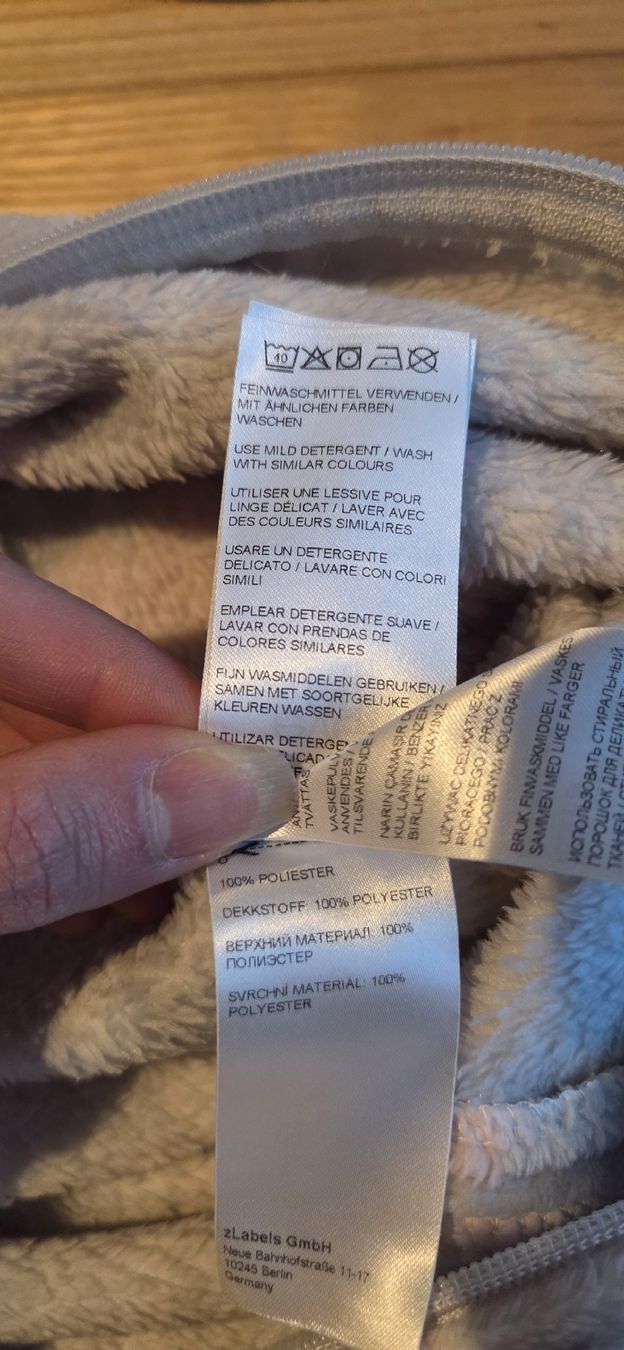 Tute: Onesie kuschlig L – Usato da Horgen venduto da aiac0 3