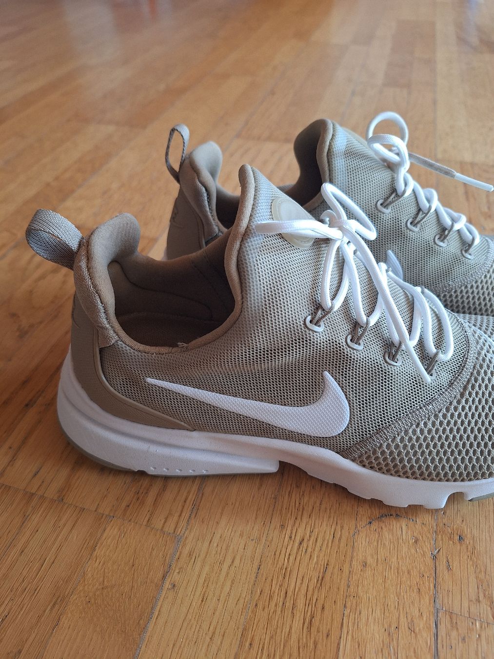 Damenschuhe: nikeschuhe – Neu (gemäss Beschreibung) aus Bazenheid von Jessicafr 1