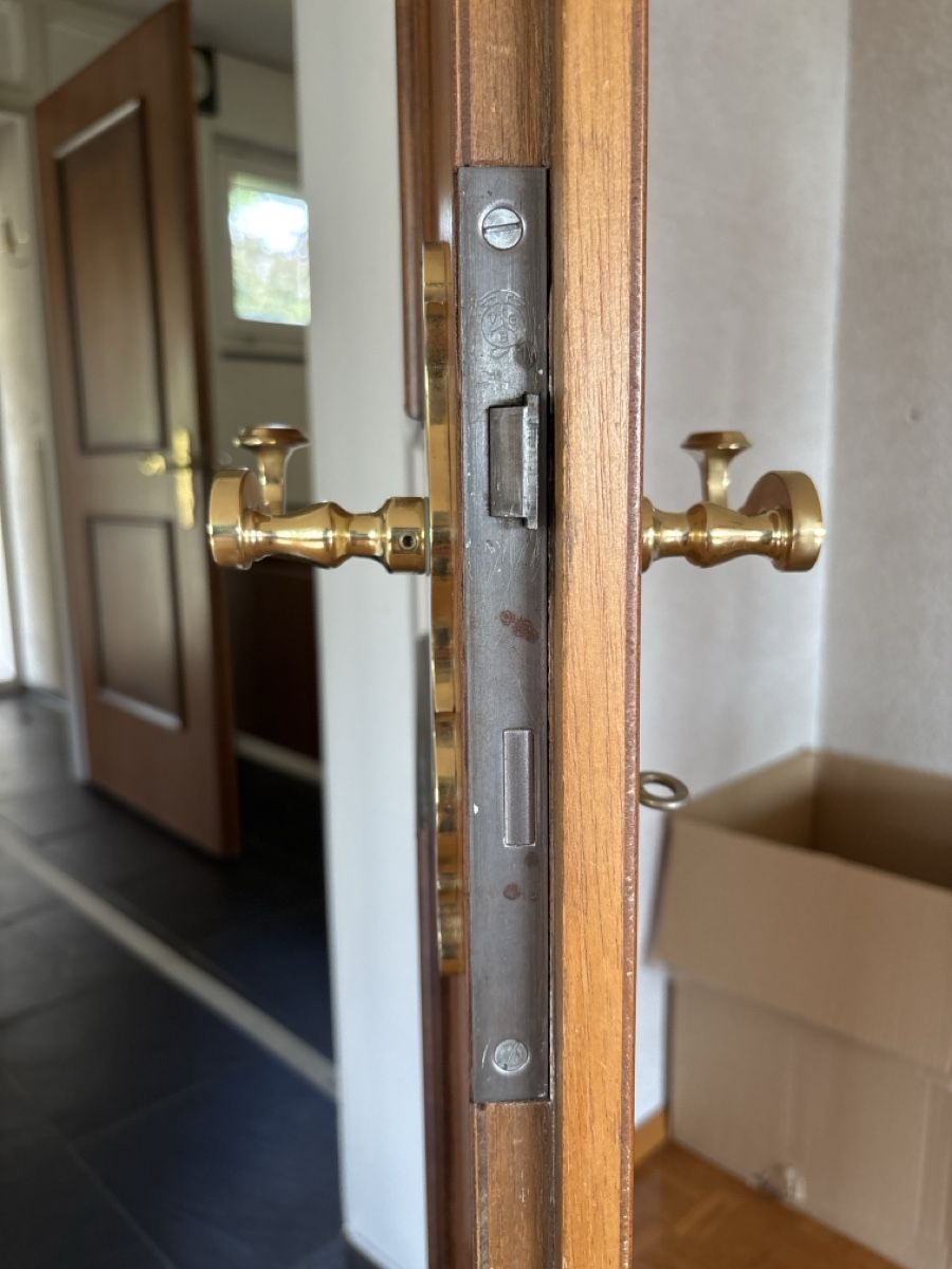 Porte: 5 Holzzimmertüren – Usato da Russikon venduto da pha_2t5c 1