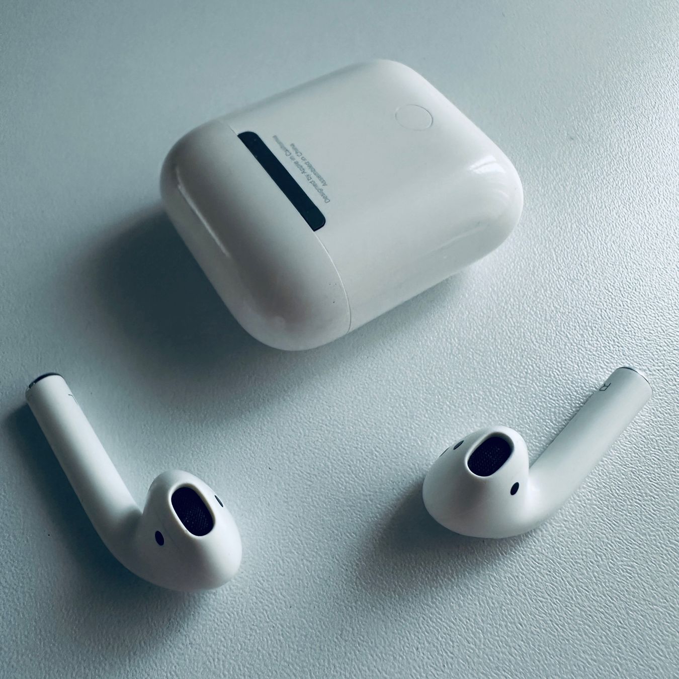 Apple Cuffie: Original Apple AirPods 2 Kopfhörer Wireless Lightning Kabel – Usato da Basel venduto da MY.AIRPODS.SHOP 6