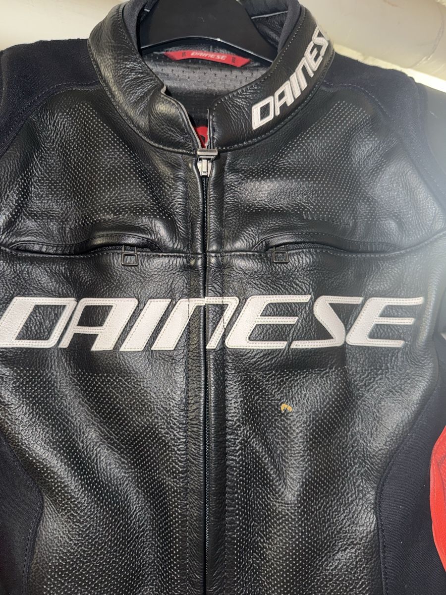 Dainese Vestes: Dainese Leder Motorradjacke Gr.48 – D'occasion à pratteln par Bogi94 1